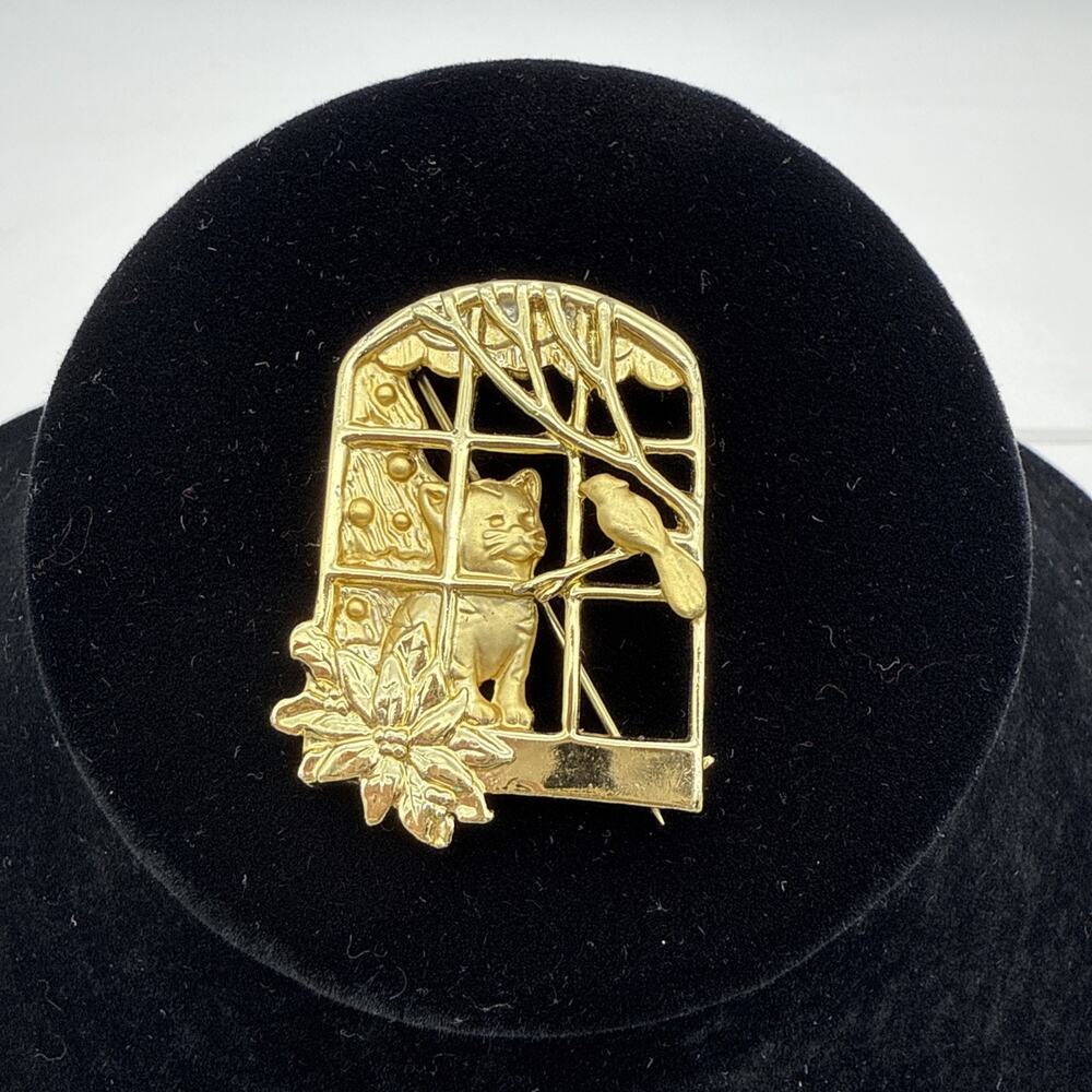 Vintage Danecraft Kitten/Cat Pin Goldtone Looking at Bird Through Window